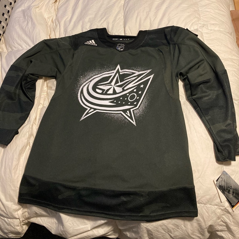 Columbus Blue Jackets official jersey. 2020 Veterans Day edition.